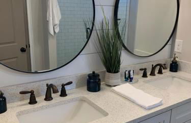 Fully Fenced & Fitted 4BR Near LakePoint Sports - Foto 14