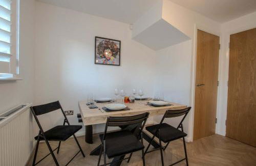 Modern 2-Bed Home in Swinton by MCPI Hosting, Perfect for Families & Contractors - Foto 18