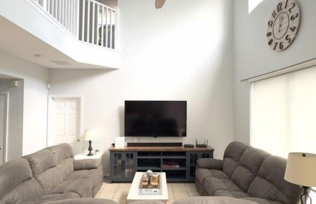 Luxuriate In Our Spacious 7br, 4.5ba 7 Bedroom Villa by RedAwning - Foto 10