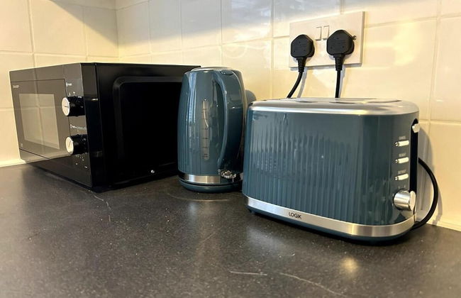 Essex 2 Bed Flat Near Station With Free Parking - Foto 16