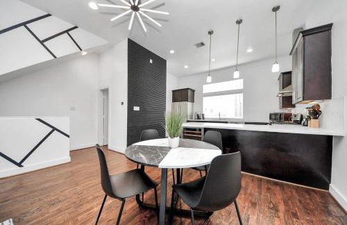 AMAZING ROOFTOP! DOWNTOWN SKYLINE VIEWS!!! SLEEPS 15 - Foto 44