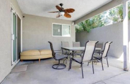 Relaxing 1 Story Villa Hot Tub BBQ By the Strip - Foto 15