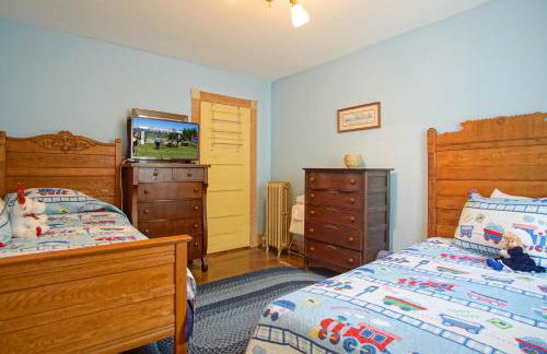 5 Br: Historic Glaab House in Cass, with AC, Amazing Kitchen, Covered Porches, Historical Landmark - Foto 26