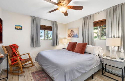 NEW! HUGE 5BR Mountain Views Game Room Hot Tub Lawn Games BBQ - Photo 35