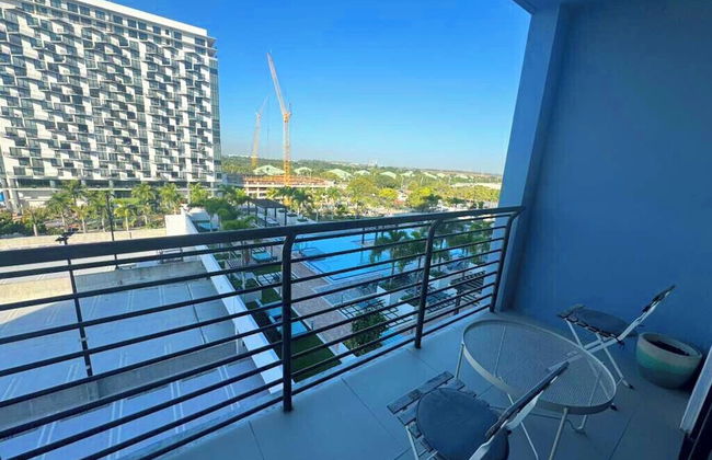 Downtown Doral Condo w-Free Parking - Foto 57