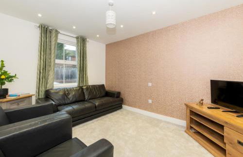 Charming Modern Home in Central Wokingham - Pass the Keys - Foto 12