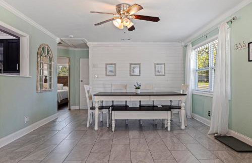 Stylish St Pete Vacation Home w/ Private Pool! - Photo 7
