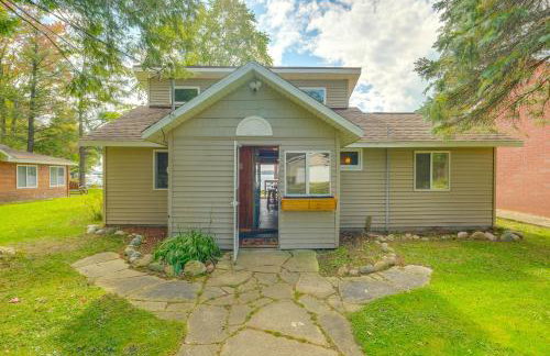 Kalkaska Retreat Private Hot Tub, Dock, Fireplace - Foto 27