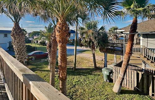 Beach Oasis - Photo 13