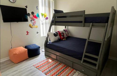 Chic villa 4 Bedroom 3 Bath with pool & game room - Foto 17