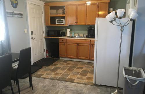 Home Away From Home, Recently Renovated - Foto 9