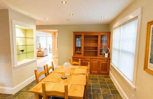 Magnificent Ocean View walk to beaches and town - Foto 14