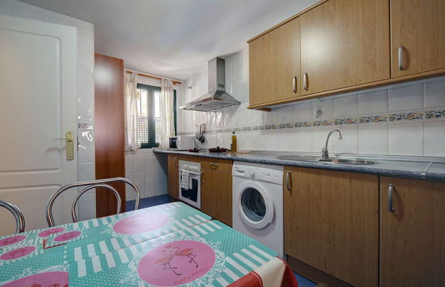 4 Bedroom Apartment near Banus - Photo 3