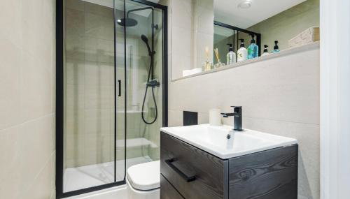 No.44 - Deluxe 2-Bedroom Duplex with Balcony - Foto 4