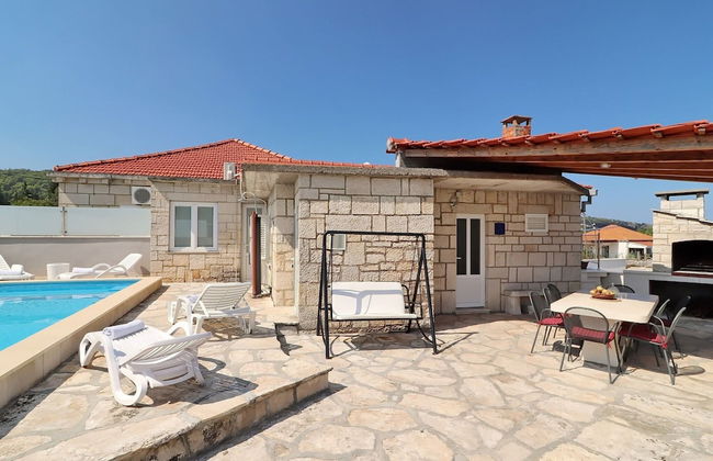 Villa Ivana - Three-bedroom Villa With Private Pool - Photo 28