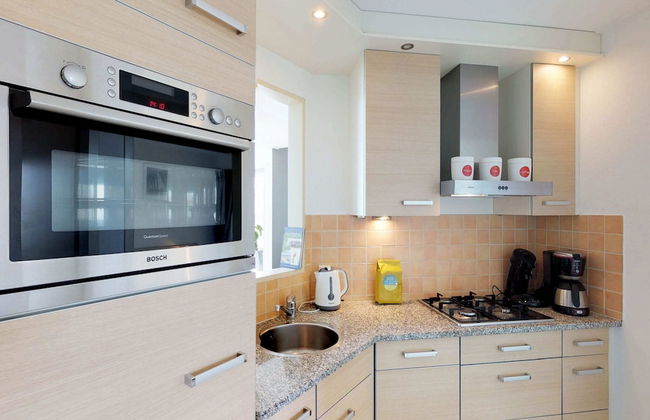 Family Friendly Villa near Center of Kortgene - Photo 5