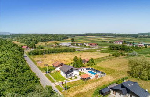 Gorgeous Home In Krizevci - Photo 16