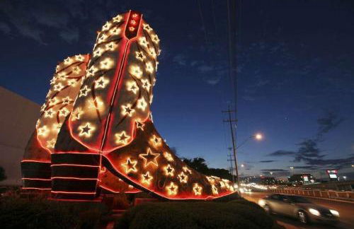 Cozy Room 2 Full Beds near Frost Bank Stadium WB2 - Photo 15