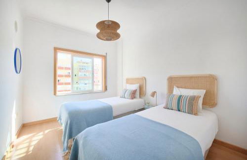 Spacious Apt Near Beach & Train, By TimeCooler - Foto 40