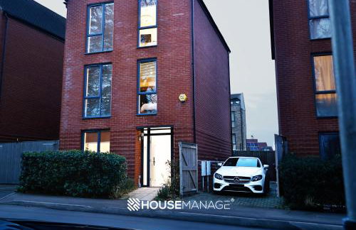 Modern Beautiful 5 bed -Sleeps 13 - Free Parking - Foto 5
