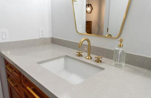 Mid-Mod Hilltop Retreat Views & Local Wildlife - Foto 16