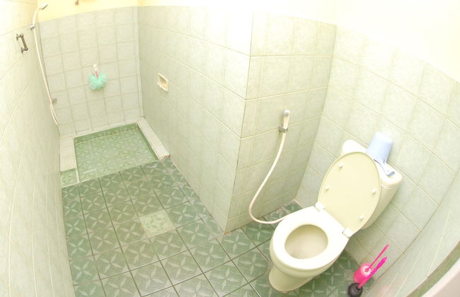 Villa ChavaMinerva Istana Bunga-Lembang - Photo 13