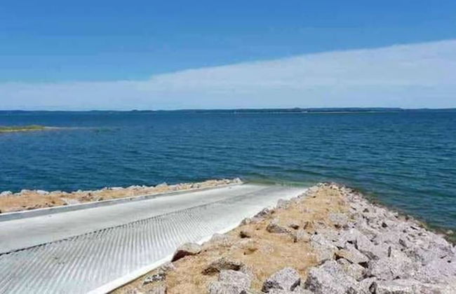 5 King 3 5b Firepit Nearby Pickleball Opens Feb 25 Lvl2 EV Charger Pool w Lake Views - Foto 17