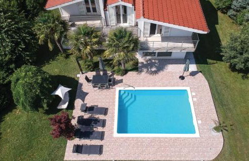 Two-Bedroom Holiday Home In Sinj - Foto 1