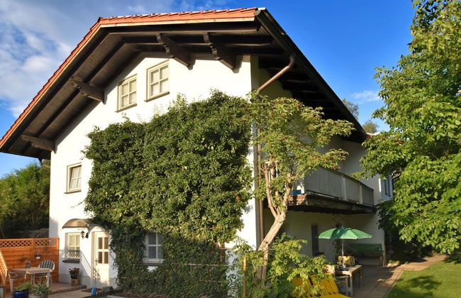 Tranquil Garden Apartment - Photo 28