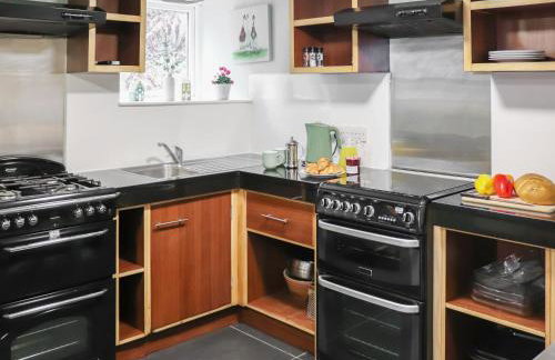 Rhiw Farmhouse - Photo 7