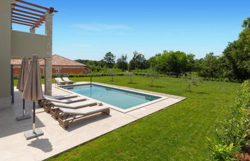 3 Bedroom Awesome Home In Nedescina - Foto 2