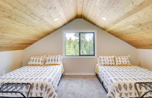 Modern Lakeside Cabin with Mountain Views and Hot Tub! - Foto 20