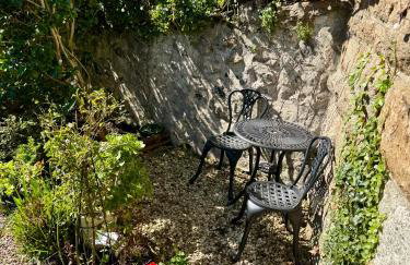 Honeysuckle Cottage by The Sea - Photo 6