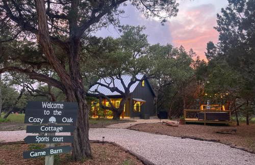 Feed Deer and Chickens Cozy Cottage 8 min to Boerne - Photo 1