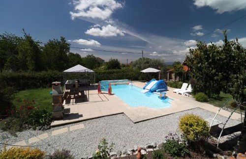 Luxury Private apartment FREE Play Park inc QUID BIKES PRIVATE Heated swimming pool - Foto 3