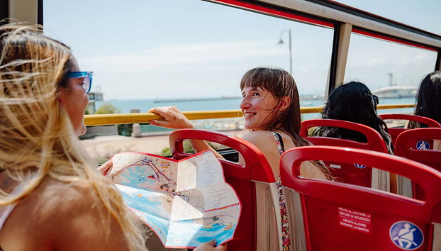 Autobús turístico de Génova - Foto 5, Disfrutando de las vistas de Génova