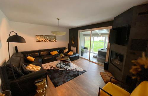 Tout proche d'Ax les Thermes détente et relaxation jusqu'à 8 pers dans la maison de Véronique avec piscine terrain de pétanque et jacuzzi - Foto 9