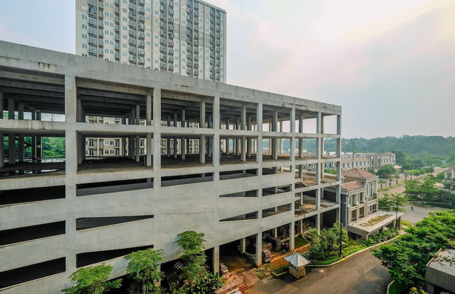 Comfortable 2BR Apartment at Podomoro Golf View - Photo 22