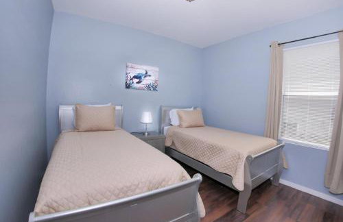 5/4 Pool Home Located in Sunset Ridge Community! - Foto 39