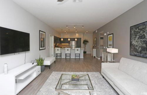 Luxury Condos at Anton Menlo w Pool & Amenities - Photo 61