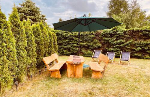 Piękny domek z dużym ogrodem - Foto 31