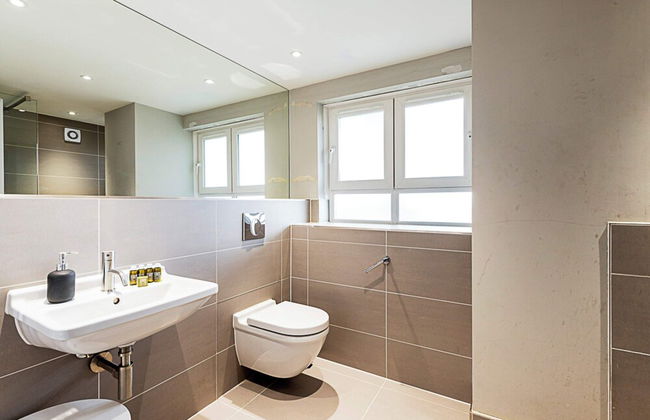 Modern Apartment With Balcony - Foto 18