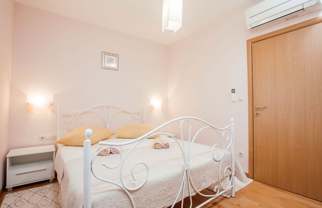 Villa Bilić - Photo 2