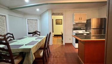 Holyoke House Oasis - Fast Wifi, Spacious, Quiet Neighborhood - Foto 4
