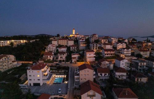 Villa Barbara & Zoran with heated swimming pool - Photo 54