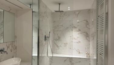 Re House Suite & Deluxe Apartament - Foto 3, towels, Shower