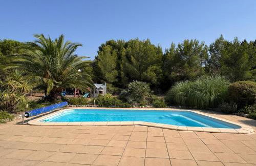 Stylish Villa with Terrace - Foto 8