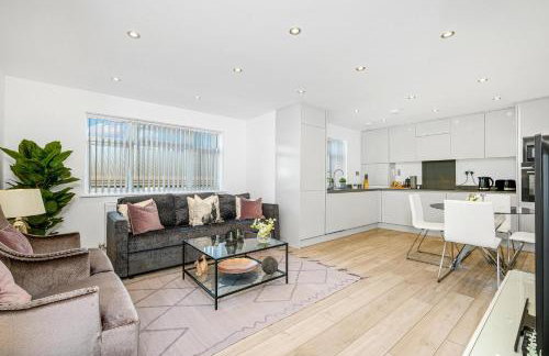 St Martins 2 Bedroom Apartments in Ruislip By 360 Stays - Foto 67