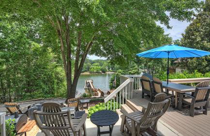 Lakefront w/ Private Dock + Hot Tub Pontoon Rental Butler Bliss by Avantstay - Foto 64