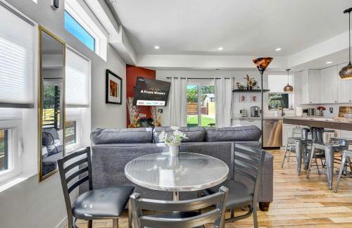 A-Frame Wonders Hot Tub w Mountain Views - Foto 13